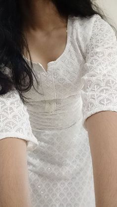 Ethnic Selfie Poses, Chicken Work Kurti, Kurti Selfie Poses, Kurti Poses, White Kurti, White Kurta, Casual College Outfits, Desi Fashion Casual