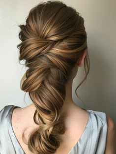 Fishtail Updo, Stylish Updos, Updos For Long Hair, Shaggy Long Hair, World Hair, Beautiful Hairstyle, Updo Styles, Messy Buns, Top Hairstyles