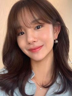 Fringe Korean Hairstyles, Korean Hairstyle Long Bangs, Korean Fringe Bangs Long Hair, Korean Haircut Bangs Medium, Haircut Layer With Bangs, Bangs Inspo Korean, Fringe Hairstyles Korean, Bangs For Round Face Korean, Haircut Ideas Bangs Korean