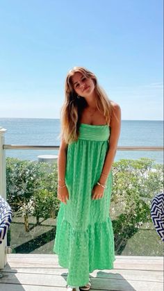 Short Easter Dresses, European Vacay Outfits, Maxi Dress Inspo Aesthetic, Summer Maxi Dresses 2023, Good Savory Food, Preppy Maxi Dress Beach, Vacay Fits Aesthetic, Summer Dresses Hawaii, Summer Outfit 2024 Ideas