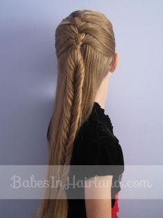 This pretty hairstyle combines a French braid and a fishbone braid and is great for school or any other occasion. Knotted Headband Hairstyle, Fishbone Braid, Fishtail Braid Hairstyles, Trending Hairstyles, Long Straight Hair, Braids For Long Hair, Fish Tail Braid, French Braid, Stylish Hair