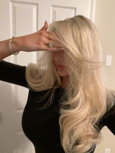 Dyson wrap blow out 🫶🏼 #luxury #blondhair #champagne #champagneblonde Paula Schoeppler Level 10 Blonde Hair, Blonde Scandinavian Hairline, Long Blonde Hair Inspiration, Choppy Blonde Hair, Blonde Long Layered Hair, A Vow Of Hate, Dyson Blowout, Cool Tone Blonde, Long Platinum Blonde Hair