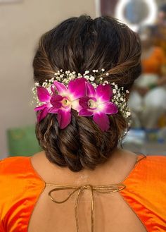 Flower Bun Hairstyle, Indian Bun Hairstyles, Lehenga Hairstyles, Bridal Hair Decorations