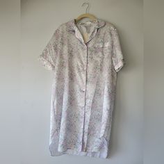 New With Tags! Vintage Lauren Rogers Nightgown Purple Floral Print Size Large. When Garment Is Laid Flat- It Measures Armpit To Armpit 21.5 Inches Length (Shoulder To Hem) 35.5 Inches Purple Short Sleeve Nightgown For Bedtime, Purple Short Sleeve Nightgown For Sleepover, Purple Spring Sleepwear For Night, Purple Spring Sleepwear, Spring Purple Nightgown For Pajama Party, Purple Spring Nightgown For Pajama Party, Purple Summer Nightgown For Pajama Party, Purple Nightgown For Pajama Party In Spring, Purple Floral Print Sleepwear For Loungewear