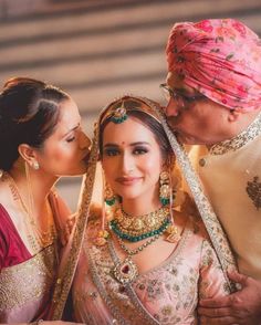 Marriage Poses, Indian Bride Photography Poses, Bride Photos Poses, Marriage Photography, Bridal Photography Poses, Indian Wedding Couple Photography, Bride Pictures