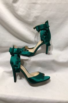 Emerald Green Quince Dress, Quinceanera Heels, Quince Heels, Green Quince Dress, Emerald Green Shoes, Emerald Green Heels, Emerald Green Quince, Quinceanera Shoes, Green Quince