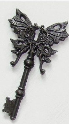 Winged Skeleton, Object References, Skelton Key, Steampunk Wings, Flash Ideas, Key Tattoo, Fancy Accessories, Bijoux Art Nouveau, Under Lock And Key