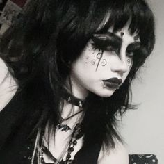 Eye Makeup Edgy, Makeup Edgy, Maquillage Goth, Monochrome Makeup Look, Trad Goth, Alt Makeup