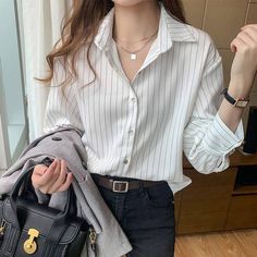 Striped Chiffon Blouse, Formal Blouses, Office Work Wear, Office Blouse, Striped Shirt Women, Elegante Casual, Work Wear Women, Casual Stripes