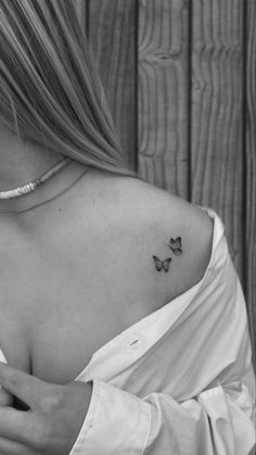 Classic Tattoo Designs | tattoo ideas | Amazing tattoo | Trendy tattoo designs Small Butterfly Tattoo, Small Butterfly, Small Tattoo, Butterfly Tattoo, Tattoo On, Tattoo Design, Tattoo Ideas, A Woman, Tattoo Designs