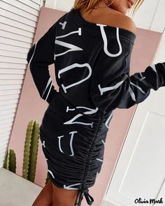 Olivia Mark - Gathered sweat dress with drawstring and letter print Sweat Dress, Hottest Fashion Trends, Printed Drawstring, Trend Fashion, Long Sleeve Bodycon, Mode Inspiration, Sweatshirt Dress, Mother Of The Bride Dresses, Above Knee