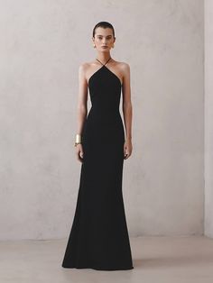 Black Formal Dress Long Classy, Black Long Dress Elegant, Halter Dress Formal, Elegant Girls, Concert Dresses, Maid Of Honour Dresses, Effortlessly Chic Outfits, Iconic Dresses, Pretty Prom Dresses