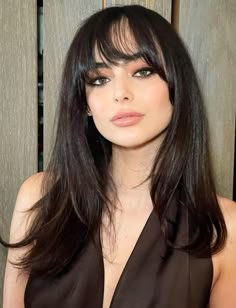 Bangs Cindy Kimberly, 60s Brunette Hair, Full Thick Bangs, Short Dark Hair With Fringe, Bangs Eyebrow Length, Above The Eyebrow Bangs, Goth With Brown Hair, Wedding Hair Curtain Bangs, Brunette Bangs Medium Length