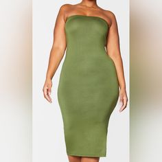 Bandeau Strapless Midaxi Dress. Easy Slip On/Off. Us Size: 14 See Photos For Measurements. Green Fitted Strapless Mini Dress, Green Fitted Strapless Dress, Green Strapless Maxi Dress For Night Out, Green Strapless Midi Dress For Night Out, Strapless Green Midi Dress For Night Out, Fitted Green Strapless Tube Top, Green Strapless Tube Top For Night Out, Green Bandeau Tube Top For Night Out, Chic Green Strapless Midi Dress