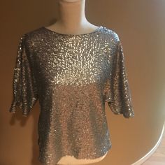 New Without Tags Gap Sequence Silver Blouse With Wide Sleeves.. Bust Is 18 1/2 & Length Is 22. Machine Washable Inside Out. Sequined Blouse, Silver Blouse, Wide Sleeves, Inside Out, Gap, Top Blouse, Blouses, Womens Tops, Tags