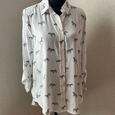 A Fun And Cute Top With A Unique Pattern!! -Long Sleeve -Button For 3/4 Length Sleeve -Front Button Closure -Collar Neckline Clean And Smoke Free Home!! Printed Button-up Blouse For Work, Striped Long Sleeve Tee, Popover Shirt, Bow Detail Dress, Green Blouse, Cute Top, Fitted Skirt, Black Ruffle, Henley Shirts