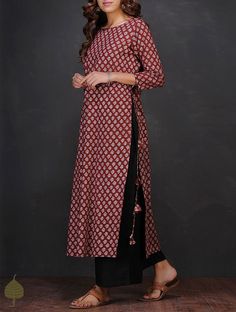 Buy Maroon White Block printed Boat Neck Cotton Kurta by Jaypore Women Kurtas The Print Theory dresses dupattas Online at Jaypore.com Boat Neck Kurti, Indian Kurti Designs, Kurti Sleeves Design, Designer Kurti Patterns, Kurti Designs Latest, Kurta Neck Design