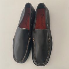 Men’s Washable Loafers Slip On Black Leather With White Stitching Never Worn New Without Box. 10m Black Casual Moccasins For Business Casual, Casual Black Moc Toe Boat Shoes, Classic Black Boat Shoes, Casual Black Moc Toe Moccasins, Rockport Shoes, Leather Loafers, Loafer Shoes, New Color, Black Leather