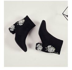 Winter Shoes Women, Women Ankle Boots, Winter Shoes For Women, Short Boot, Boots Ankle, Crazy Shoes, Shoe Obsession, Winter Shoes, Heel Boots