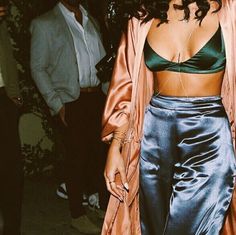 ✨PrincessChelRB✨ Jhene Aiko, Look Retro, Silk Outfit, Satin Silk, Mode Vintage, Inspiration Mode