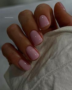 Short Square Painted Nails, Short Square Natural Pink Nails, Shades Of Pink Gel Nails, Classy Pink Nails Short, Dipped Nails Natural, Neutral Gel Nails Short, Round Square Nails Short, Pretty Short Nails Natural, Gel Polish Nail Designs On Natural Nails Short