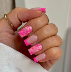 30 gorgeous pink nails designs perfect for summer or any time of year like Valentine's Day, etc. Bright hot pink to soft light pink nail ideas you can copy at home or bring to your salon to have them do. Trendy pink nail aesthetic from simple hearts to detailed designs. Neon Floral Nails, Summer Nail Inspo 2024 Square, Summer Nails 2024 Trends Square, Square Nail Designs Summer, Summer Nail Ideas Square, Cute Summer Nails Square, Nails Summer Square, Summer Square Nails, Square Summer Nails