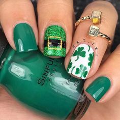 23 Best Shamrock Nail Art Designs For St Patrick’s Day Nails Shamrock Nails, Green Nail Art, Nails 2018, Holiday Nail, Green Nail Polish