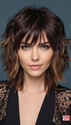 Choppy Layered Bob Hairstyles Medium, Shoulder Length Shag With Bangs Fine Hair, Shag Bob With Bangs Choppy Layers, Medium Hair Length With Bangs, Messy Short Hair With Bangs, Medium Shaggy Bob With Bangs, Medium Layered Bob With Bangs, Medium Length Shag Haircuts With Bangs, Shaggy Medium Hair With Bangs