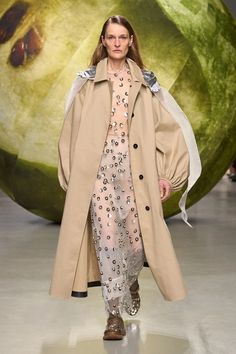 Cecilie Bahnsen Fall 2024 Ready-to-Wear Collection | Vogue Cecile Bahnsen, Cecilie Bahnsen, Luxury Outfits, Paris Fashion, Paris Fashion Week, Fashion News, Timeless Fashion