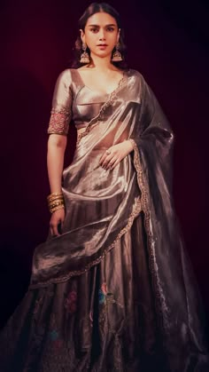 Aditi Rao Hydari Aditi Rao Hydari Style, Heeramandi Outfits Aditi Rao, Heeramandi Inspired Outfits, Heeramandi Inspired Dress, Tissue Lengha, Tissue Half Saree, Lehenga Look, Aditi Rao Hydari, Desi Look