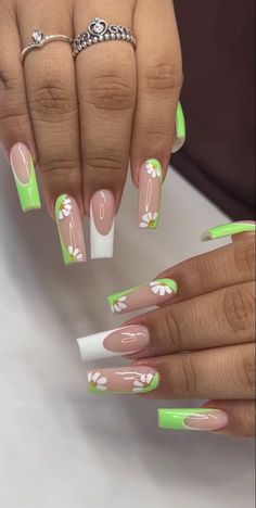 green and white flower acrylic nails Summer Nails For Europe, Bright Green Nails Designs, Bright Green Nails, Rock Nails, Green Acrylic Nails, Nail Goals, Spring Acrylic Nails, Colored Acrylic Nails, Basic Nails