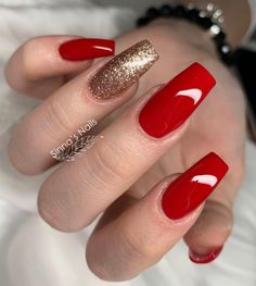 Trendy Nails Red And Gold, Gold Red Nails Acrylic, Golden Red Nails, Red And Gold Nails Acrylic Coffin Quince, Red Snd Gold Nails Acrylic, Oval Nails Designs, Paris Nails, Nail Designs Valentines, Casual Nails