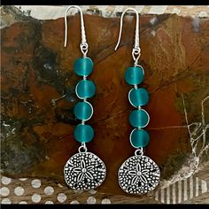 New Pretty Frosted Aqua Beaded Sand Dollar Earrings With 925 Silver French Ear Wires. Earrings Are 3 Inches Long. Opal Cartilage Earring, Sand Dollar Earrings, Diamond Huggie Earrings, Aqua Beads, Nice Jewelry, Dangler Earrings, Turquoise Stud Earrings, Bead Ideas, Beading Ideas