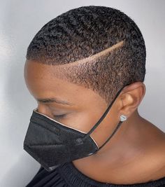 Black Female Natural Short Haircuts, Black Women Bald Haircut, Low Cut Hair Black Women 4c, Low Haircut For Black Women, Texturized Haircut, Bald Fade Women Black, Low Cut Hair Black Women, Bald Hairstyles, Low Haircuts