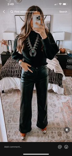 Leather Pant Western Outfit, Western Outfits Business Casual, Western Formal Wear For Women, Western Style Work Outfits, Professional Cowgirl Outfits, Country Business Outfits, Western Outfits For Work, Office Western Outfits, Upscale Western Outfit