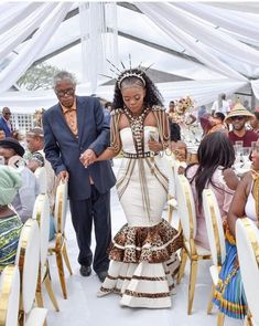 Zimbabwean Wedding Dress, Zulu Traditional Attire Umembeso, South African Wedding Dress Traditional, Zulu Bride Traditional Attire, Zulu Wedding Dress, Lobola Outfits Bridesmaids