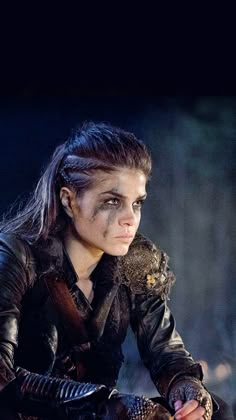 Halloweenský Makeup, Arizona Robbins, Marie Avgeropoulos, Viking Hair, Warrior Princess, Costume Makeup, Post Apocalyptic, Halloween Makeup, Character Inspiration