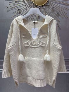 The best Celine Crochet, Butterfly Sweatshirt, Fashion Shoes Heels, New Sweater, Resort Fashion, Knit Outfit, Luxury Brand, Daily Fashion, Fashion Boutique