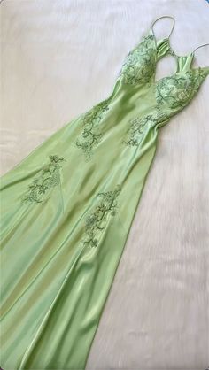 Beautiful fairytale dress Green Satin Prom Dress, Prom Outfit, Long Party Dress, Satin Evening Gown, Backless Evening Dress, Evening Party Gowns, Beaded Prom Dress, Backless Prom Dresses