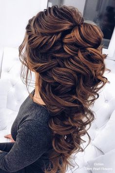 18 Long Wedding Hairstyles for Bride from Elstiles – My Stylish Zoo Wedding Hairstyles For Bride, Hairstyles For Bride, Long Wedding Hairstyles, Down Hairstyles For Long Hair, Romantic Wedding Hair, Wedding Hairstyles Bride, Special Occasion Hairstyles, Peinados Recogidos