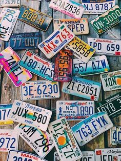 many license plates are scattered together on the ground