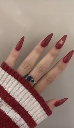 Red Star Nails, Red Acrylic Nails, Goth Nails, Grunge Nails, Nails Red, Star Nails, Minimalist Nails, Heart Nails