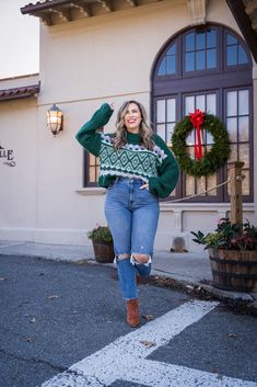 What to Wear on Christmas Day | Casual Christmas Outfit | Trendy Christmas Outfits | Winter Outfits Cold | Green Chunky Sweater Casual Holiday Outfits Plus Size, Green Christmas Sweater Outfit, Jean Christmas Outfits, Midsize Christmas Outfit, Casual Holiday Party Outfit Jeans, Jeans Christmas Outfit, Christmas Day Outfit Casual, Christmas Day Outfit Women, Holiday Party Outfit Jeans