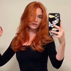 Ginger Hair Aesthetic Girl, Ginger Hair Inspo, Ginger Orange Hair, Orange Hair Girl, Long Ginger Hair, Ginger Woman, Orange Hair Color, Red Orange Hair, Cheveux Oranges