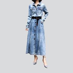 Dive into the 2023 Spring-Summer Collection with this classic vintage-style long denim jacket! Its regular fit, buttoned closure, and stylish distressed pattern combine to create a timelessly chic look that will take your wardrobe to the next level.Why You'll Love It Vintage-Inspired Style: This long denim jacket is perfect for those who love the classic vintage look, with a modern twist. Distressed Detail: Expertly distressed for an effortless, edgy look. Regular Fit: Designed to ensure comfort Long Denim Jacket, Denim Patterns, Denim Jacket Women, Edgy Look, Fashion Vintage, Jackets Online, Premium Denim, Classic Vintage, Denim Fabric