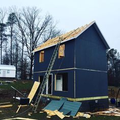 Could you live in a Tuff Shed? See how one couple transformed a simple Home Depot shed into a gorgeous tiny house. So fun to see the interior of this tiny home! Shed Homes Ideas, Tiny House Kits