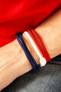 Happy Birthday America! This red, white and blue bracelet set makes the perfect patriotic jewelry for the 4th of July, Flag Day and Veterans Day, or for cheering on Team USA! White And Blue Friendship Bracelet, Fourth Of July Jewelry, Friendship Bracelet Diy, Blue Friendship Bracelet, White And Blue Bracelet, American Flag Jewelry, Patriotic Bracelet, Patriotic Jewelry, Happy Birthday America