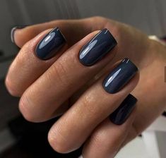 Late January Nails, Mail Colors 2023 Fall, Solid Nail Color Ideas Winter, Lawyer Nails, January Nail Colors, Winter Nail Colors, Nagellack Trends, Casual Nails, Her Nails