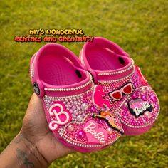 These crocs are custom made to your liking. Please put the shoe size (whether it's adult, little kid, or big kid) and put the shoe color and the theme you want. Customized Crocs Shoes, Croc Decorations, Crocs Ideas, Custom Crocs, Crocs Fashion, Hacks Clothes, Norfolk Va, Bling Shoes, Sneakers Athletic