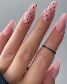 Pink Coffin Nail Designs, Pink Coffin Nails, Coffin Nail Designs, Polka Dot Nail Designs, Dot Nail Designs, Polka Dot Nail Art, Pink Coffin, Light Pink Nails, Dot Nail Art